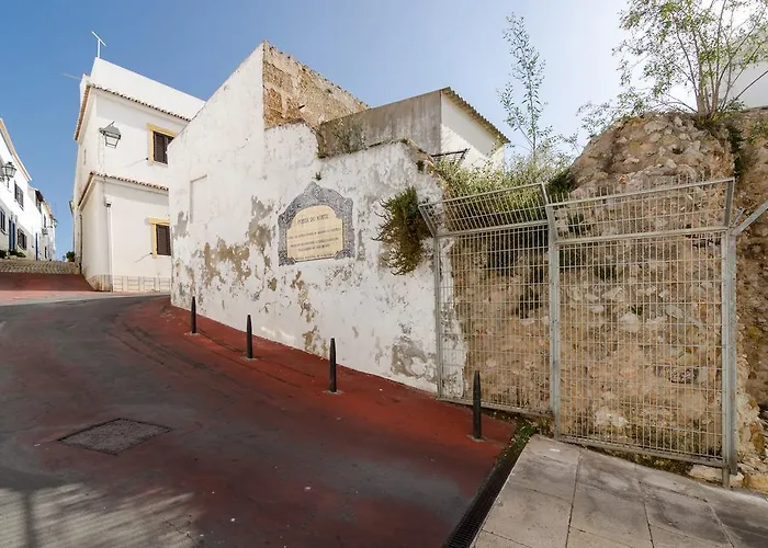 Oldtown 330ft Parking Ac Wifi דירה *