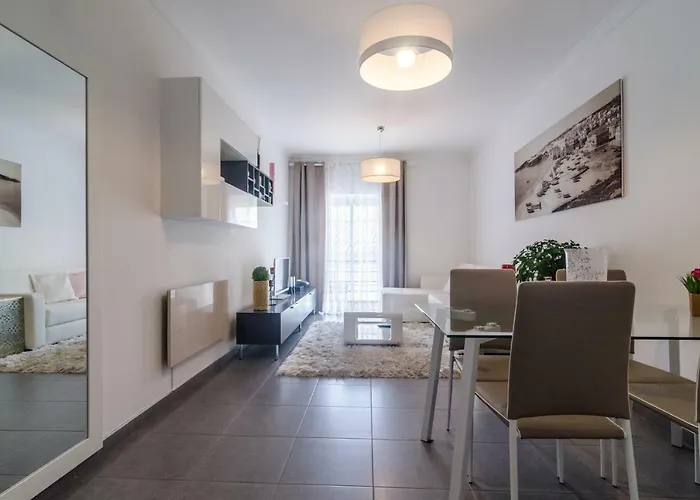 Oldtown 330ft Parking Ac Wifi אלבופיירה